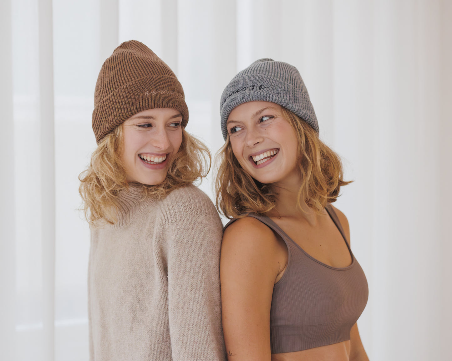 Namaste Beanie - leichte Wollmütze