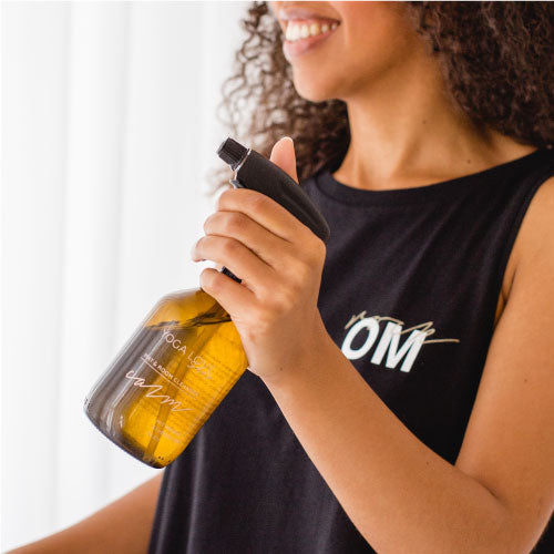 Yogamatten- und Raumspray Calm mit reinen ätherischen Ölen der Duftrichtung Orange, Salbei und Lavendel