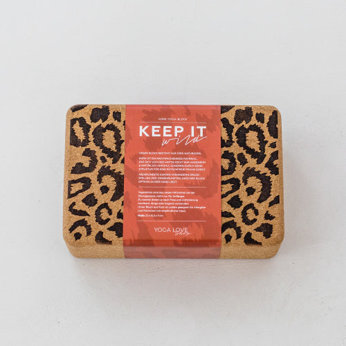 Yoga Love Shop Keep it Wild Leo-Print Kork block mit Banderole